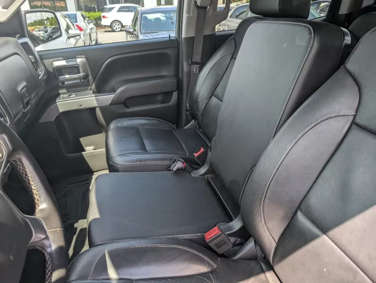2016 /Jet Black Chevrolet Silverado 1500 LT (3GCUKRECXGG) with an Other engine, located at 3959 U.S. 80 W, Phenix City, AL, 36870, (334) 297-4885, 32.469296, -85.135185 - Discover the ultimate driving experience with this 2016 Chevrolet Silverado 1500 LT, perfect for those who crave adventure and reliability. Whether you're a growing family in need of a spacious and dependable vehicle or a weekend warrior looking to head off the beaten path, this truck has you covere - Photo#10