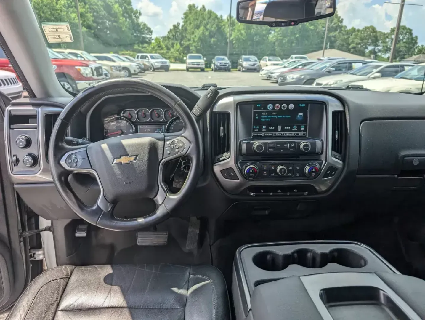 2016 /Jet Black Chevrolet Silverado 1500 LT (3GCUKRECXGG) with an Other engine, located at 3959 U.S. 80 W, Phenix City, AL, 36870, (334) 297-4885, 32.469296, -85.135185 - Discover the ultimate driving experience with this 2016 Chevrolet Silverado 1500 LT, perfect for those who crave adventure and reliability. Whether you're a growing family in need of a spacious and dependable vehicle or a weekend warrior looking to head off the beaten path, this truck has you covere - Photo#12