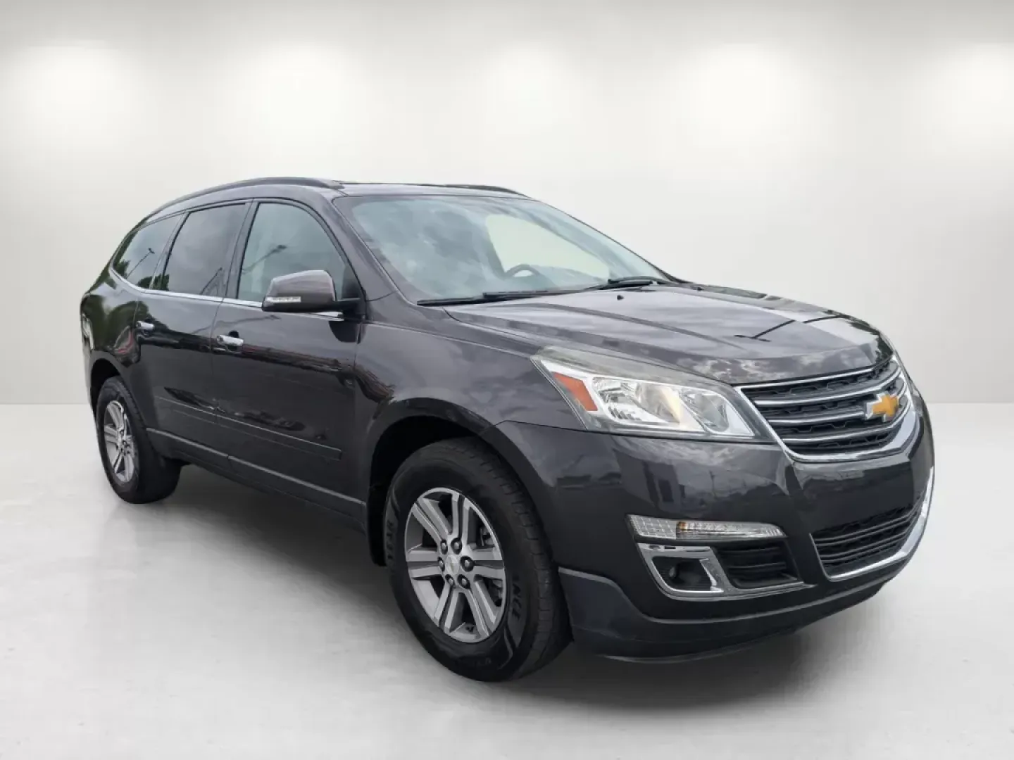 2016 /Ebony Chevrolet Traverse LT (1GNKRGKD7GJ) with an Other engine, located at 5115 14th Ave., Columbus, GA, 31904, (706) 323-0345, 32.511494, -84.971046 - **Experience Family Adventures with the 2016 Chevrolet Traverse LT at Gils Auto!**<br /> <br /> Are you seeking a versatile family SUV that blends comfort, safety, and style? Look no further than this stunning 2016 Chevrolet Traverse LT, now available at Gils Auto in Columbus, GA. With ample seating - Photo#2