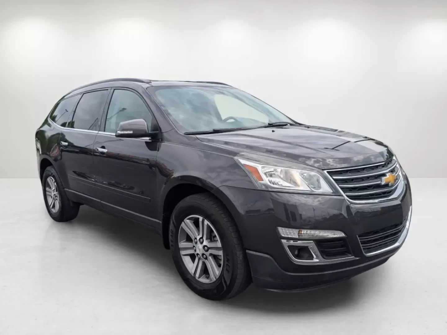 2016 /Ebony Chevrolet Traverse LT (1GNKRGKD7GJ) with an Other engine, located at 3959 U.S. 80 W, Phenix City, AL, 36870, (334) 297-4885, 32.469296, -85.135185 - **Experience Family Adventures with the 2016 Chevrolet Traverse LT at Gils Auto!**<br /> <br /> Are you seeking a versatile family SUV that blends comfort, safety, and style? Look no further than this stunning 2016 Chevrolet Traverse LT, now available at Gils Auto in Columbus, GA. With ample seating - Photo#2
