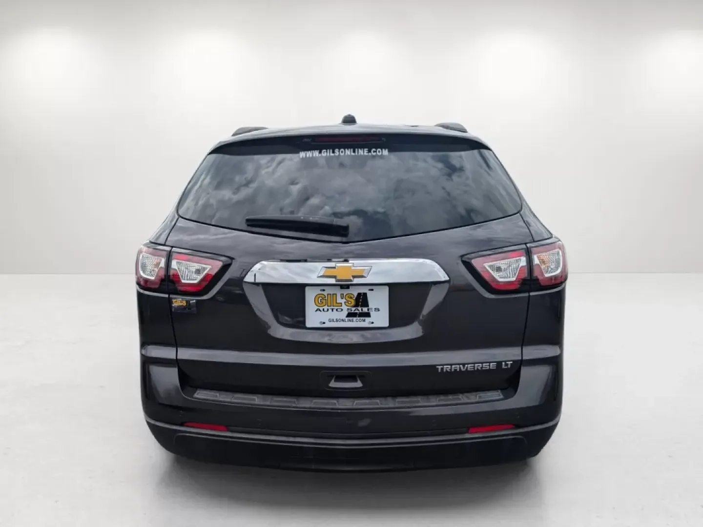 2016 /Ebony Chevrolet Traverse LT (1GNKRGKD7GJ) with an Other engine, located at 3959 U.S. 80 W, Phenix City, AL, 36870, (334) 297-4885, 32.469296, -85.135185 - **Experience Family Adventures with the 2016 Chevrolet Traverse LT at Gils Auto!**<br /> <br /> Are you seeking a versatile family SUV that blends comfort, safety, and style? Look no further than this stunning 2016 Chevrolet Traverse LT, now available at Gils Auto in Columbus, GA. With ample seating - Photo#5