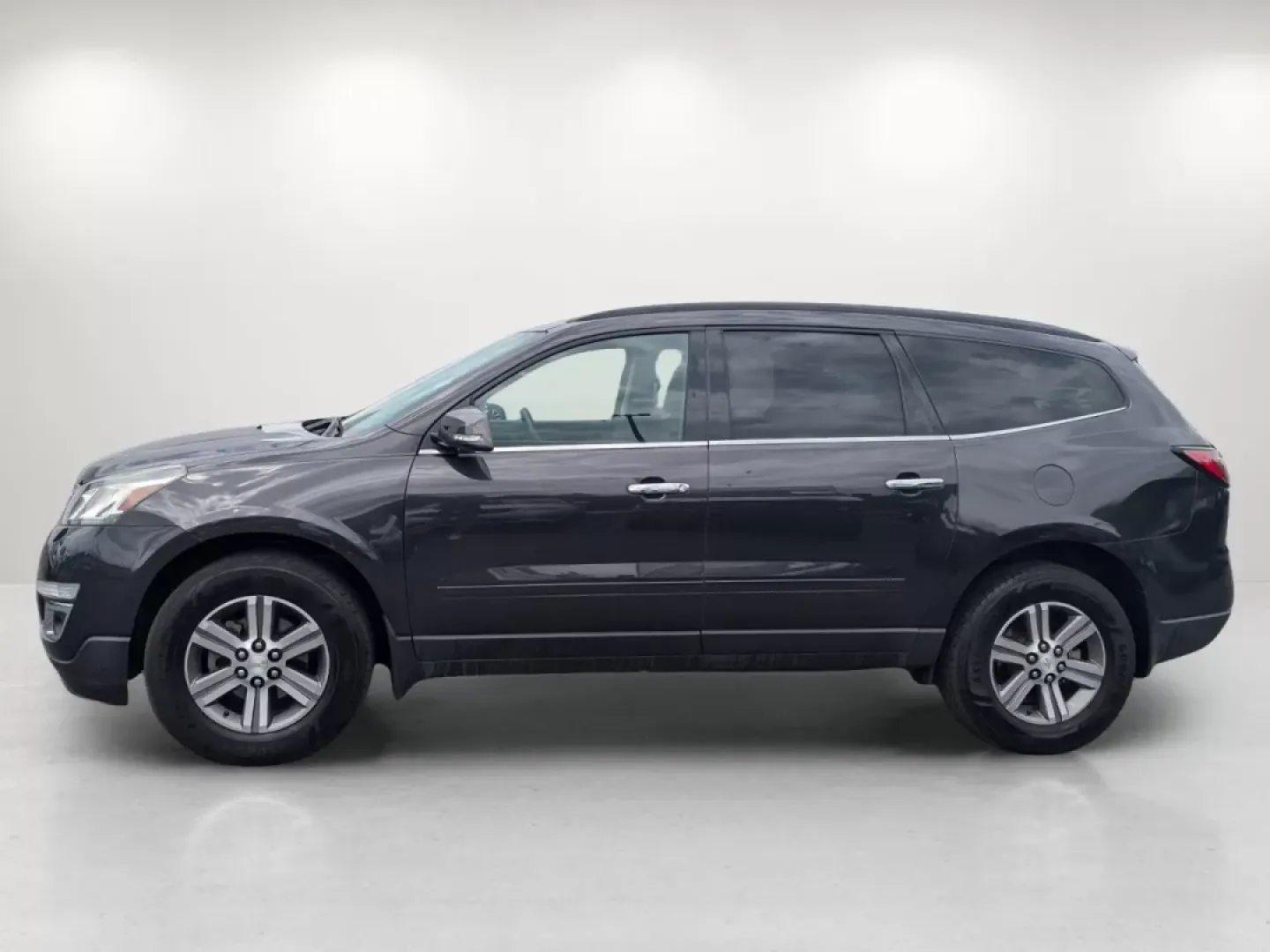 2016 /Ebony Chevrolet Traverse LT (1GNKRGKD7GJ) with an Other engine, located at 3959 U.S. 80 W, Phenix City, AL, 36870, (334) 297-4885, 32.469296, -85.135185 - **Experience Family Adventures with the 2016 Chevrolet Traverse LT at Gils Auto!**<br /> <br /> Are you seeking a versatile family SUV that blends comfort, safety, and style? Look no further than this stunning 2016 Chevrolet Traverse LT, now available at Gils Auto in Columbus, GA. With ample seating - Photo#7