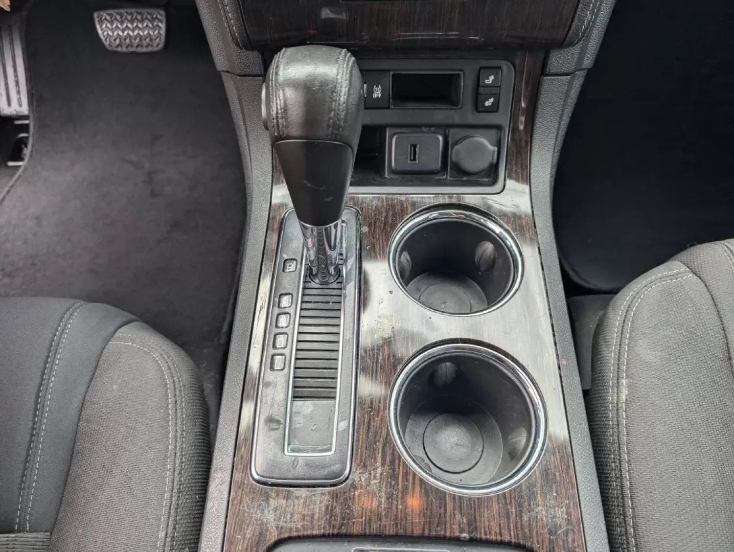 2016 /Ebony Chevrolet Traverse LT (1GNKRGKD7GJ) with an Other engine, located at 3959 U.S. 80 W, Phenix City, AL, 36870, (334) 297-4885, 32.469296, -85.135185 - **Experience Family Adventures with the 2016 Chevrolet Traverse LT at Gils Auto!**<br /> <br /> Are you seeking a versatile family SUV that blends comfort, safety, and style? Look no further than this stunning 2016 Chevrolet Traverse LT, now available at Gils Auto in Columbus, GA. With ample seating - Photo#13