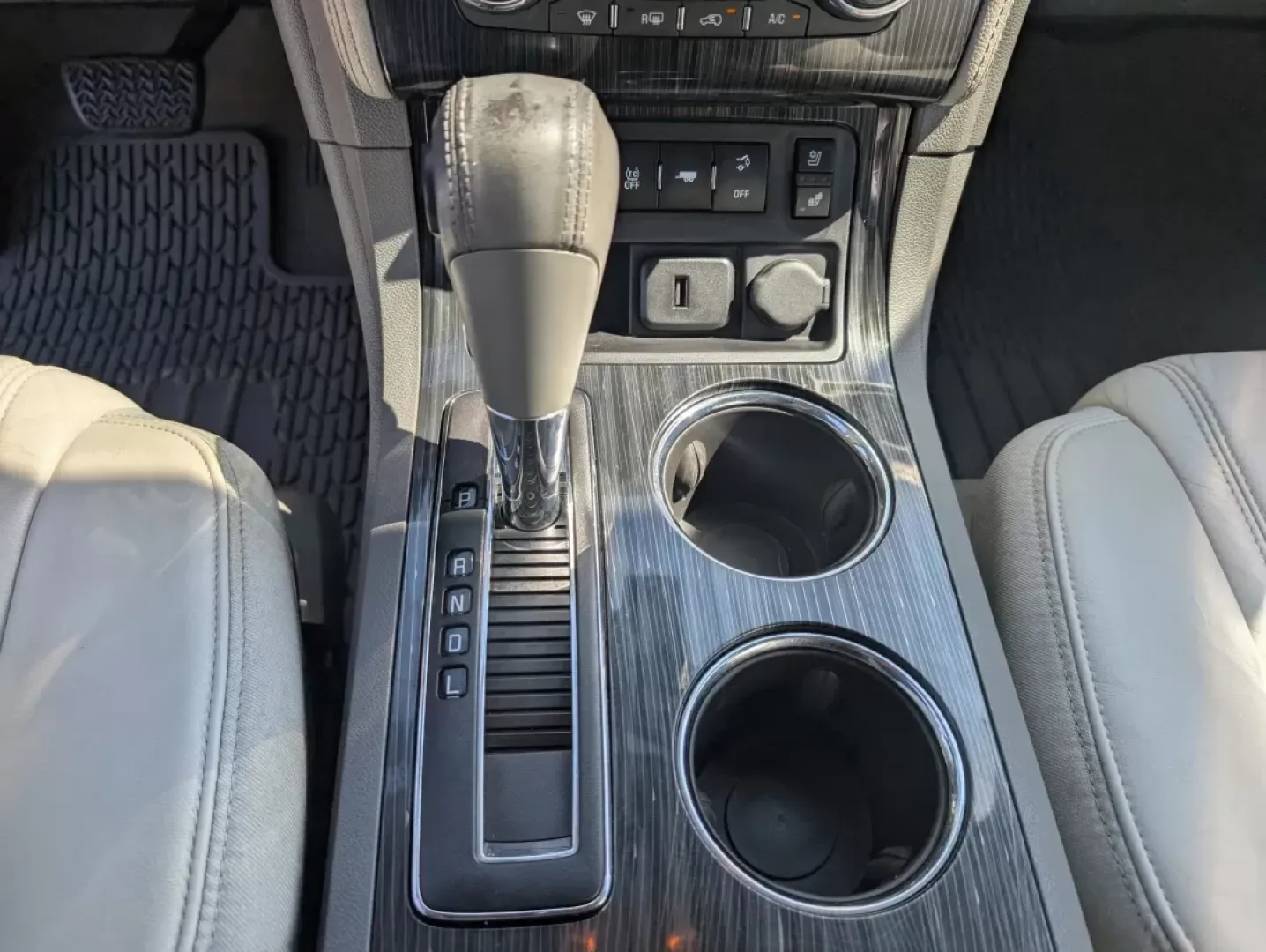 2016 /Dark Titanium/Light Titanium Chevrolet Traverse LTZ (1GNKRJKD2GJ) with an Other engine, located at 521 Old Farm Lane Rd, Prattville, AL, 36066, (334) 325-1505, 32.482460, -86.416367 - **Adventure Awaits: Discover Your Family-Friendly 2016 Chevrolet Traverse LTZ at Gils Auto in Phenix City, AL!**<br /> <br /> Are you in search of the perfect SUV that balances family comfort with powerful performance? Look no further than this stunning 2016 Chevrolet Traverse LTZ, now available at - Photo#14