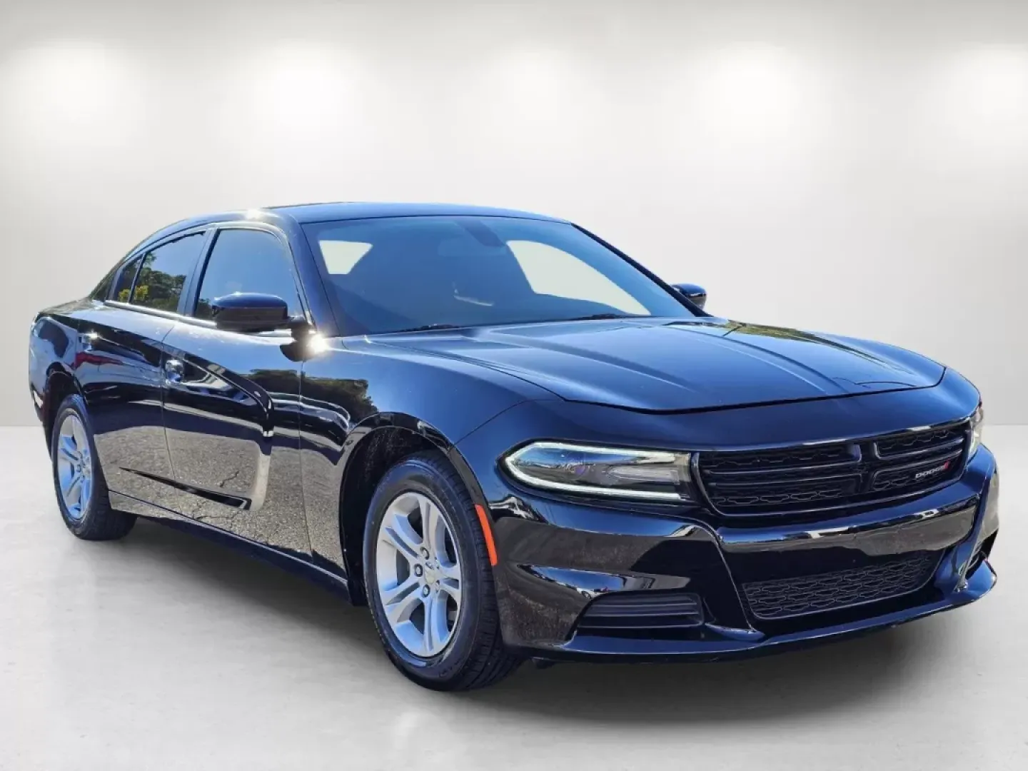 2016 /Black Dodge Charger SE (2C3CDXBG3GH) with an Other engine, located at 804 22nd Ave, Phenix City, AL, 36870, (334) 297-1860, 32.484749, -85.024475 - Experience the thrill of the open road with the 2016 Dodge Charger SE, a perfect blend of style and performance ideal for both daily commuters and weekend adventurers. This sporty coupe isn't just a car; it's a lifestyle choice designed for those who crave excitement, whether you're navigating city - Photo#2