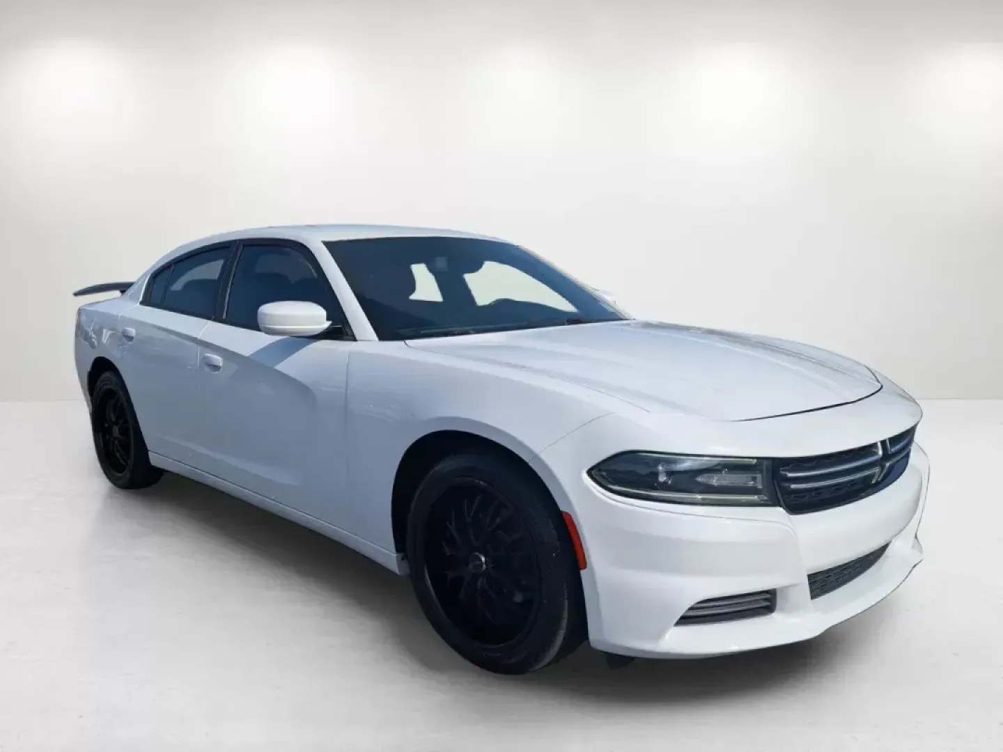 2016 /Black Dodge Charger SE (2C3CDXBG0GH) with an Regular Unleaded V-6 3.6 L/220 engine, 8-Speed Automatic w/OD transmission, located at 804 22nd Ave, Phenix City, AL, 36870, (334) 297-1860, 32.484749, -85.024475 - **Unleash Your Drive with the 2016 Dodge Charger SE Perfect for All Your Adventures!**<br /> <br /> Are you ready to hit the road in style and comfort? The 2016 Dodge Charger SE is not just a car; it's a lifestyle choice for those who crave performance without compromising on practicality. This sle - Photo#2