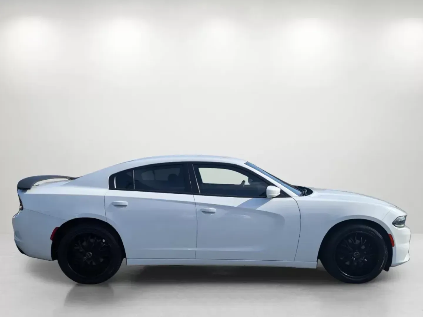 2016 /Black Dodge Charger SE (2C3CDXBG0GH) with an Regular Unleaded V-6 3.6 L/220 engine, 8-Speed Automatic w/OD transmission, located at 804 22nd Ave, Phenix City, AL, 36870, (334) 297-1860, 32.484749, -85.024475 - **Unleash Your Drive with the 2016 Dodge Charger SE Perfect for All Your Adventures!**<br /> <br /> Are you ready to hit the road in style and comfort? The 2016 Dodge Charger SE is not just a car; it's a lifestyle choice for those who crave performance without compromising on practicality. This sle - Photo#3