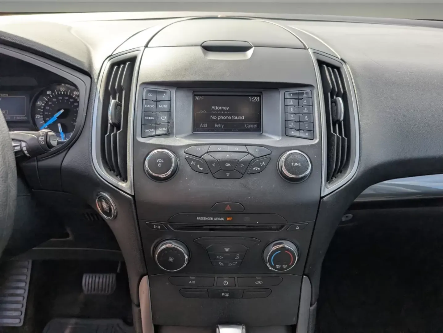 2016 Ford Edge SE (2FMPK3G92GB) with an Other engine, located at 3959 U.S. 80 W, Phenix City, AL, 36870, (334) 297-4885, 32.469296, -85.135185 - **Adventure Awaits with the 2016 Ford Edge SE Your Next Family SUV!**<br /> <br /> Are you ready to elevate your family adventures or daily commutes? Look no further than the 2016 Ford Edge SE, a versatile SUV designed for families on the go, budget-conscious buyers, or anyone seeking a reliable ve - Photo#15