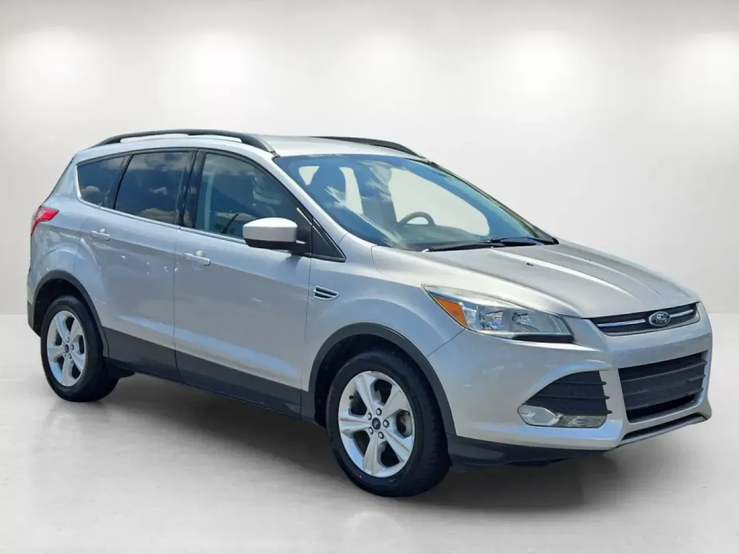 2016 Ford Escape SE (1FMCU0GX3GU) with an Other engine, located at 804 22nd Ave, Phenix City, AL, 36870, (334) 297-1860, 32.484749, -85.024475 - Explore a world of adventure and daily convenience with the 2016 Ford Escape SE, proudly offered by Gils Auto - Phenix City #2, your premier Buy Here Pay Here dealership located at 804 22nd Ave, Phenix City, AL 36870. This versatile SUV is perfect for growing families, budget-conscious buyers, or co - Photo#2