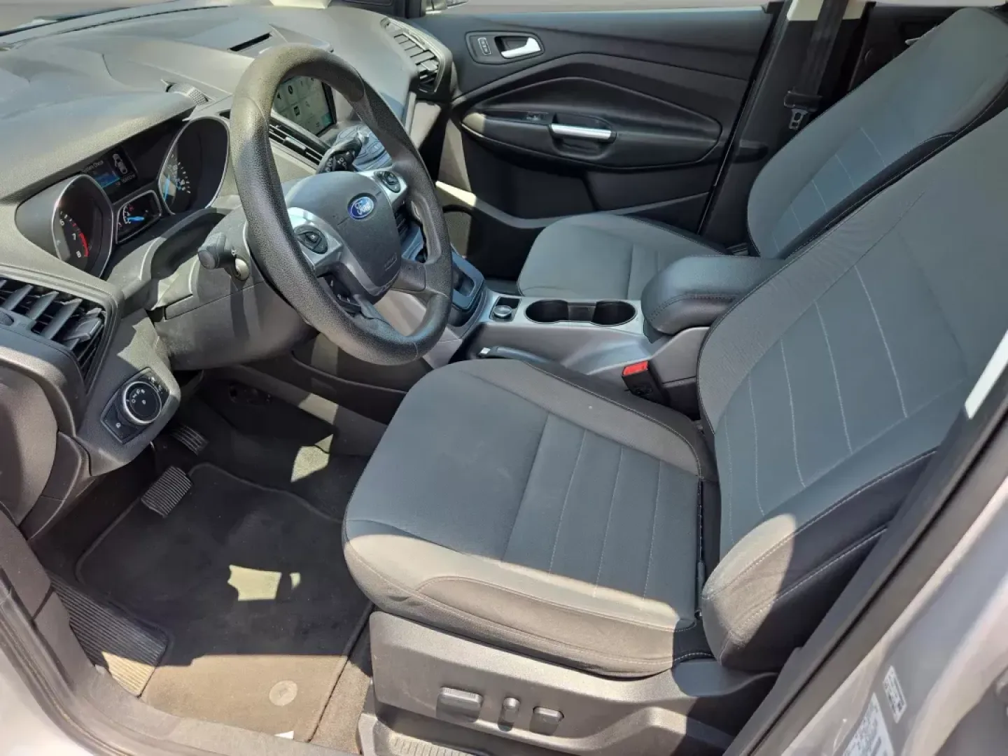 2016 Ford Escape SE (1FMCU0GX3GU) with an Other engine, located at 804 22nd Ave, Phenix City, AL, 36870, (334) 297-1860, 32.484749, -85.024475 - Explore a world of adventure and daily convenience with the 2016 Ford Escape SE, proudly offered by Gils Auto - Phenix City #2, your premier Buy Here Pay Here dealership located at 804 22nd Ave, Phenix City, AL 36870. This versatile SUV is perfect for growing families, budget-conscious buyers, or co - Photo#11
