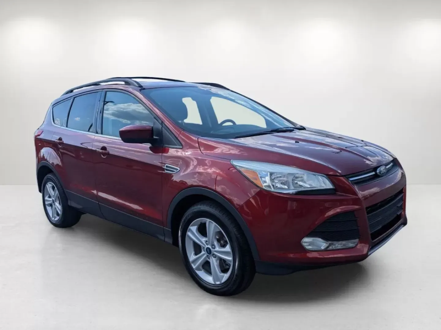 2016 Ford Escape SE (1FMCU9GX3GU) with an Other engine, located at 804 22nd Ave, Phenix City, AL, 36870, (334) 297-1860, 32.484749, -85.024475 - **Experience Adventure in the 2016 Ford Escape SE Perfect for Your Next Journey!**<br /> <br /> If you're looking to elevate your lifestyle with a vehicle that's as versatile as your plans, the 2016 Ford Escape SE is your ideal companion. With ample space for a growing family, a sporty design, and - Photo#2