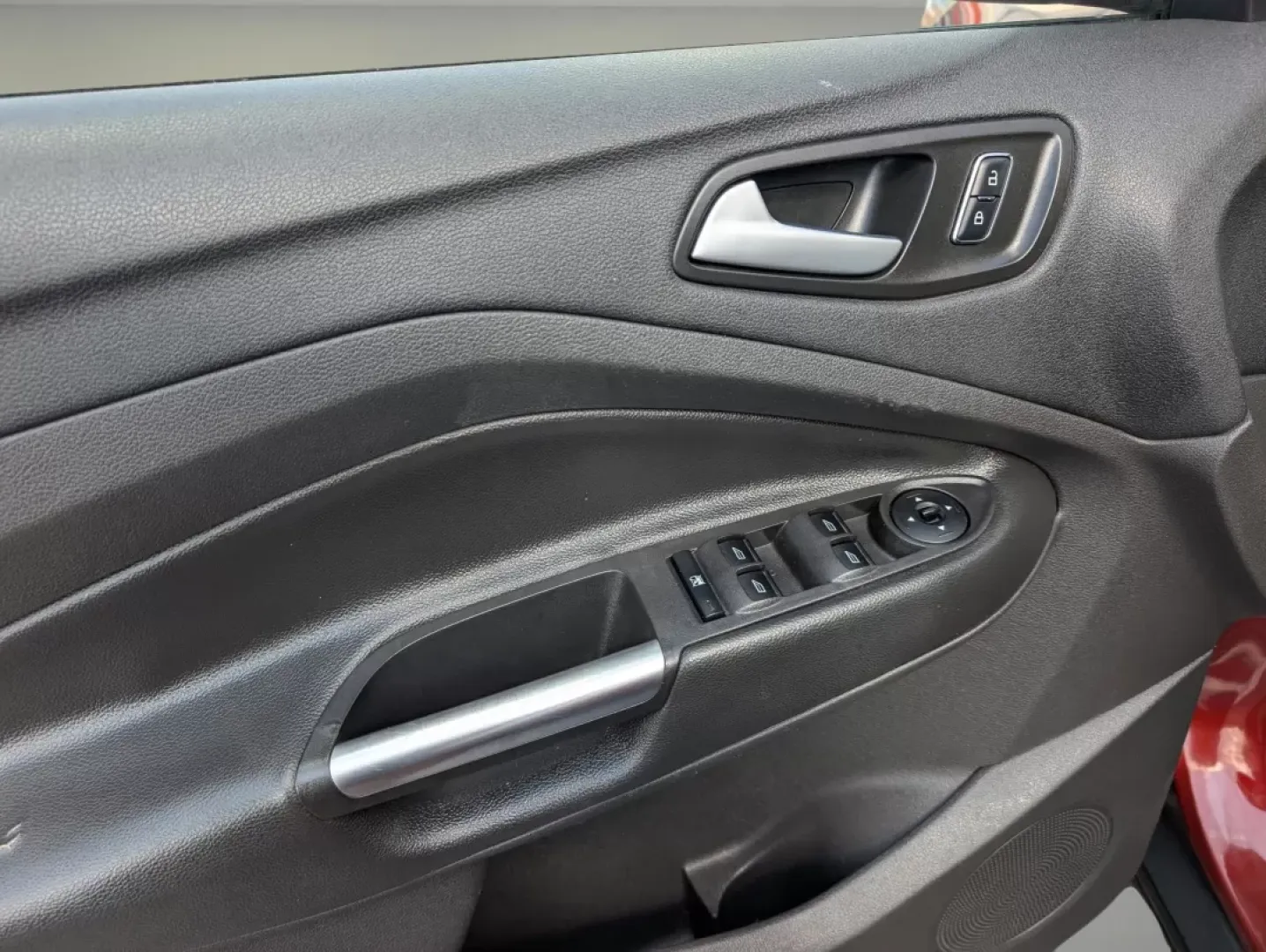 2016 Ford Escape SE (1FMCU9GX3GU) with an Other engine, located at 804 22nd Ave, Phenix City, AL, 36870, (334) 297-1860, 32.484749, -85.024475 - **Experience Adventure in the 2016 Ford Escape SE Perfect for Your Next Journey!**<br /> <br /> If you're looking to elevate your lifestyle with a vehicle that's as versatile as your plans, the 2016 Ford Escape SE is your ideal companion. With ample space for a growing family, a sporty design, and - Photo#8