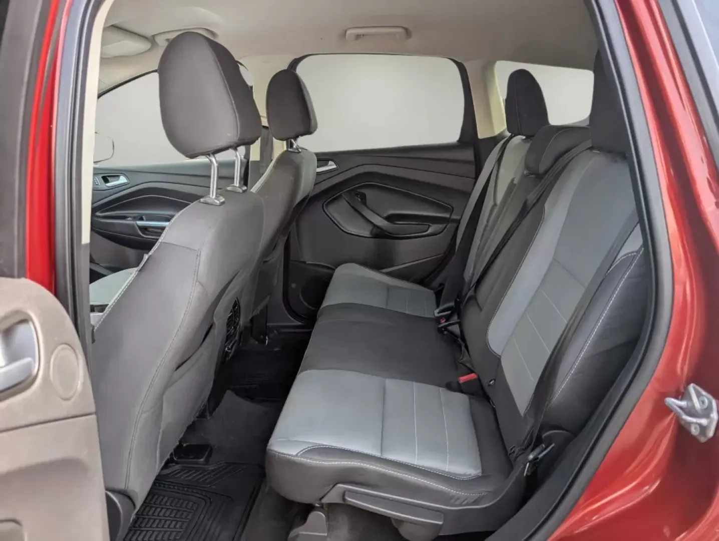 2016 Ford Escape SE (1FMCU9GX3GU) with an Other engine, located at 804 22nd Ave, Phenix City, AL, 36870, (334) 297-1860, 32.484749, -85.024475 - **Experience Adventure in the 2016 Ford Escape SE Perfect for Your Next Journey!**<br /> <br /> If you're looking to elevate your lifestyle with a vehicle that's as versatile as your plans, the 2016 Ford Escape SE is your ideal companion. With ample space for a growing family, a sporty design, and - Photo#10