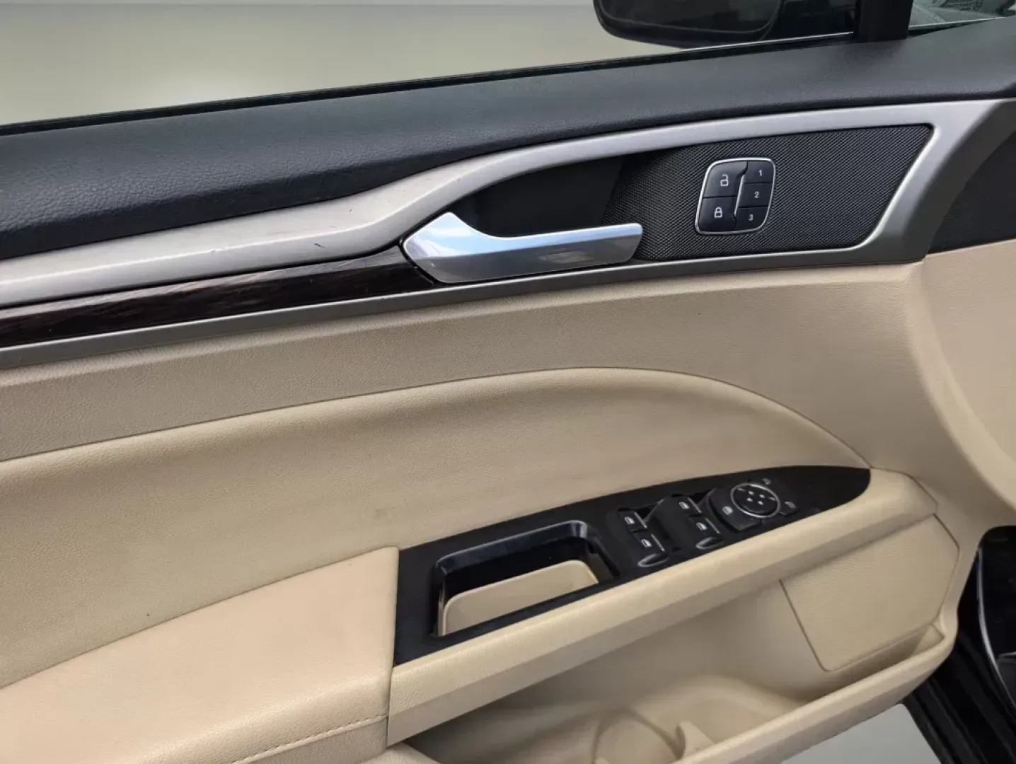 2016 Ford Fusion SE (1FA6P0HD6G5) with an Other engine, located at 804 22nd Ave, Phenix City, AL, 36870, (334) 297-1860, 32.484749, -85.024475 - **Drive Your Future with Confidence 2016 Ford Fusion SE at Gils Auto in Phenix City, AL!**<br /> <br /> Are you searching for the perfect vehicle that balances style, efficiency, and functionality? Look no further! The 2016 Ford Fusion SE is an exceptional choice for budget-conscious buyers and gro - Photo#8