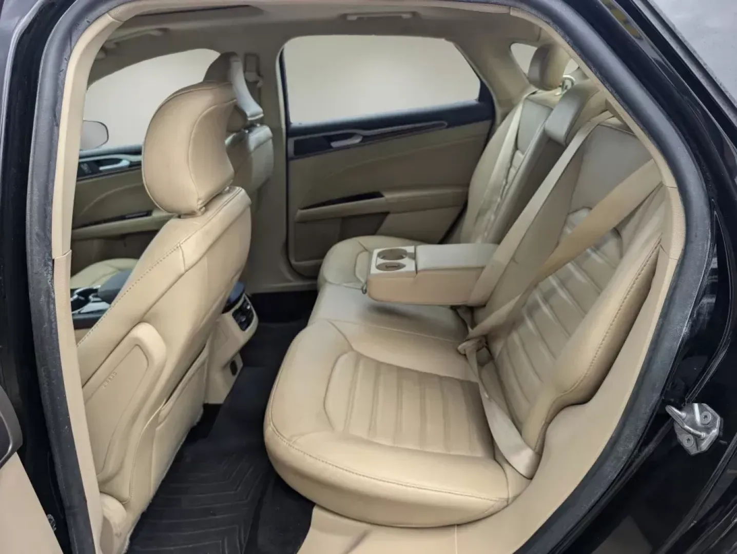 2016 Ford Fusion SE (1FA6P0HD6G5) with an Other engine, located at 804 22nd Ave, Phenix City, AL, 36870, (334) 297-1860, 32.484749, -85.024475 - **Drive Your Future with Confidence 2016 Ford Fusion SE at Gils Auto in Phenix City, AL!**<br /> <br /> Are you searching for the perfect vehicle that balances style, efficiency, and functionality? Look no further! The 2016 Ford Fusion SE is an exceptional choice for budget-conscious buyers and gro - Photo#10