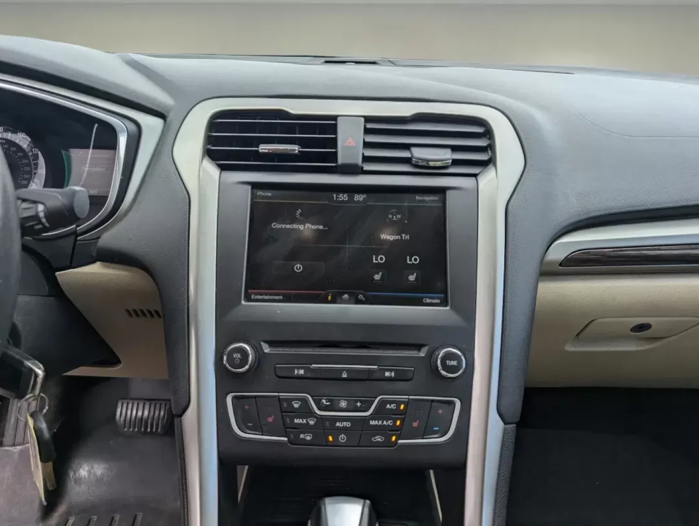 2016 Ford Fusion SE (1FA6P0HD6G5) with an Other engine, located at 804 22nd Ave, Phenix City, AL, 36870, (334) 297-1860, 32.484749, -85.024475 - **Drive Your Future with Confidence 2016 Ford Fusion SE at Gils Auto in Phenix City, AL!**<br /> <br /> Are you searching for the perfect vehicle that balances style, efficiency, and functionality? Look no further! The 2016 Ford Fusion SE is an exceptional choice for budget-conscious buyers and gro - Photo#14