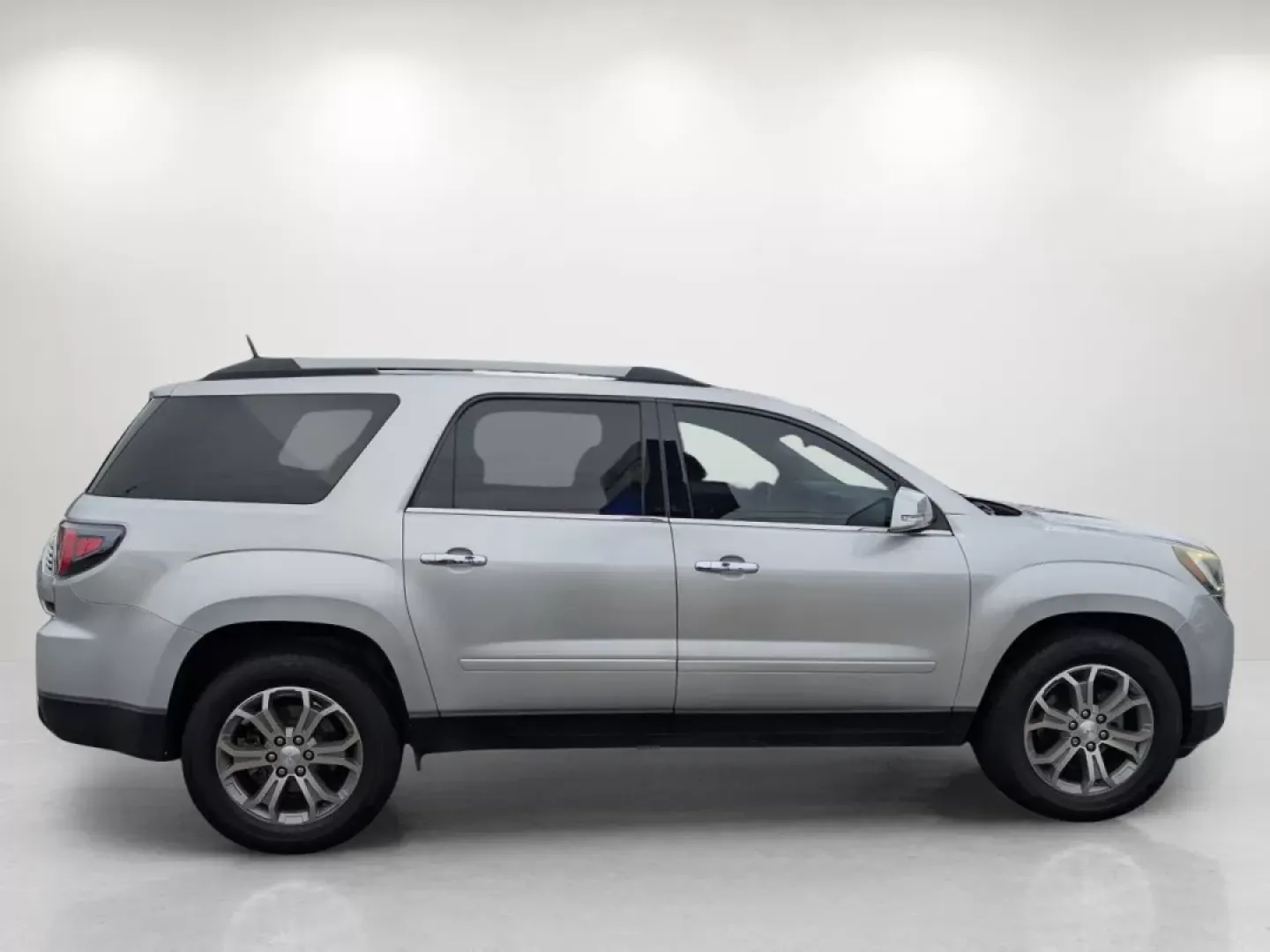 2016 /Light Titanium GMC Acadia SLT (1GKKRRKD1GJ) with an Other engine, located at 804 22nd Ave, Phenix City, AL, 36870, (334) 297-1860, 32.484749, -85.024475 - **Adventure Awaits with the 2016 GMC Acadia SLT Perfect for Your Family's Next Road Trip!**<br /> <br /> Get ready to elevate your family outings with this stunning 2016 GMC Acadia SLT, now available at Gils Auto in Phenix City, AL! This spacious SUV not only offers ample room for up to seven passe - Photo#3