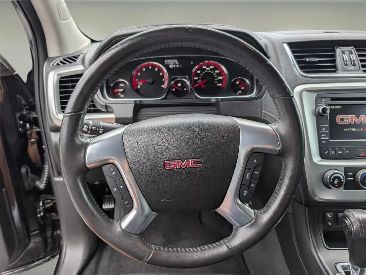 2016 /Ebony GMC Acadia SLE (1GKKRPKD5GJ) with an Other engine, located at 3959 U.S. 80 W, Phenix City, AL, 36870, (334) 297-4885, 32.469296, -85.135185 - **Adventure Awaits with the 2016 GMC Acadia SLE in Phenix City, AL!**<br /> <br /> Are you ready to elevate your family outings or weekend adventures? The 2016 GMC Acadia SLE is designed for those who crave versatility, comfort, and safety in their daily drives and excursions. Whether you're embarki - Photo#16