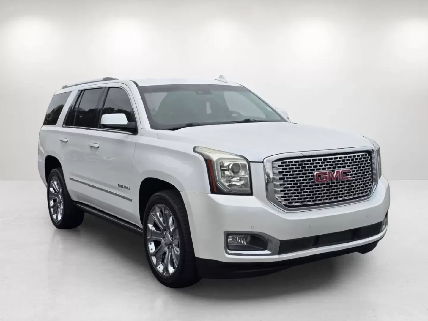 2016 /Cocoa/Dark Atmosphere GMC Yukon Denali (1GKS1CKJ9GR) with an Other engine, located at 5115 14th Ave., Columbus, GA, 31904, (706) 323-0345, 32.511494, -84.971046 - **Discover Unmatched Luxury and Versatility with This 2016 GMC Yukon Denali**<br /> <br /> Are you in the market for a luxurious SUV that combines power, style, and cutting-edge technology? Look no further than this stunning 2016 GMC Yukon Denali, available now at Gils Auto in Phenix City, AL. Wheth - Photo#2
