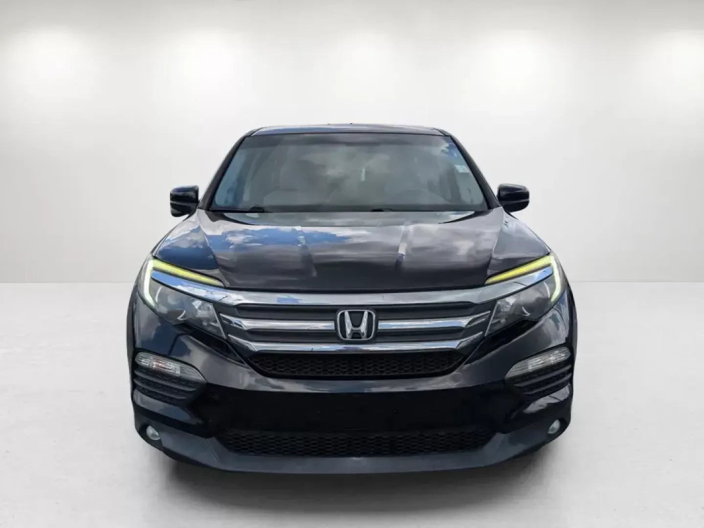 2016 Honda Pilot EX (5FNYF5H34GB) with an Regular Unleaded V-6 3.5 L/212 engine, 6-Speed Automatic w/OD transmission, located at 5115 14th Ave., Columbus, GA, 31904, (706) 323-0345, 32.511494, -84.971046 - **Discover the Perfect Family SUV at Gils Auto - Columbus!**<br /> <br /> Are you in the market for a vehicle that seamlessly blends comfort, space, and reliability for your family adventures? Look no further than the 2016 Honda Pilot EX, available now at Gils Auto, located at 5115 14th Ave., Columb - Photo#1