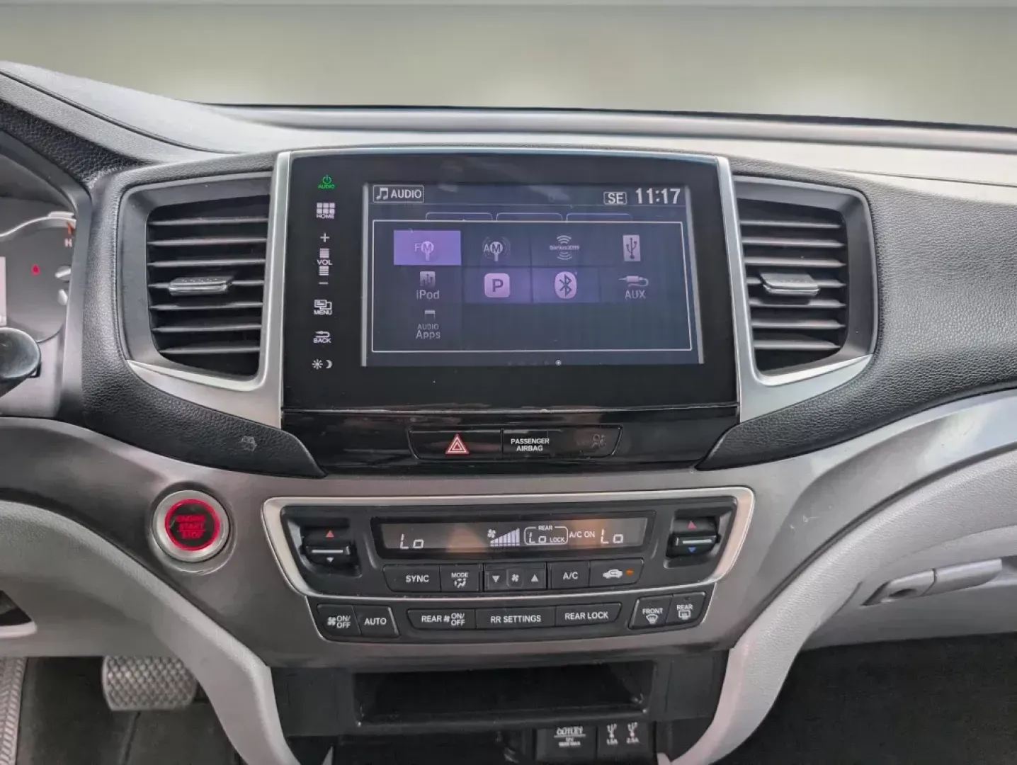 2016 Honda Pilot EX (5FNYF5H34GB) with an Regular Unleaded V-6 3.5 L/212 engine, 6-Speed Automatic w/OD transmission, located at 5115 14th Ave., Columbus, GA, 31904, (706) 323-0345, 32.511494, -84.971046 - **Discover the Perfect Family SUV at Gils Auto - Columbus!**<br /> <br /> Are you in the market for a vehicle that seamlessly blends comfort, space, and reliability for your family adventures? Look no further than the 2016 Honda Pilot EX, available now at Gils Auto, located at 5115 14th Ave., Columb - Photo#14