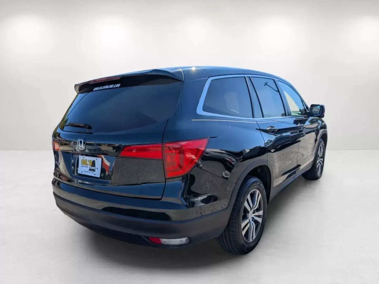 2016 Honda Pilot EX-L (5FNYF5H58GB) with an Other engine, located at 3959 U.S. 80 W, Phenix City, AL, 36870, (334) 297-4885, 32.469296, -85.135185 - **Elevate Your Adventures with the 2016 Honda Pilot EX-L - Perfect for Family Life and Beyond!**<br /> <br /> If you're searching for a versatile and dependable SUV that seamlessly fits into your family's lifestyle or enhances your weekend getaways, look no further than the 2016 Honda Pilot EX-L. At - Photo#4