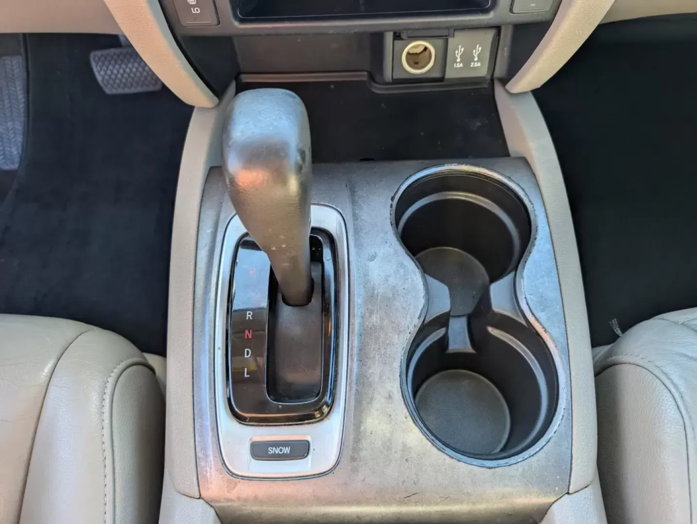 2016 Honda Pilot EX-L (5FNYF5H58GB) with an Other engine, located at 3959 U.S. 80 W, Phenix City, AL, 36870, (334) 297-4885, 32.469296, -85.135185 - **Elevate Your Adventures with the 2016 Honda Pilot EX-L - Perfect for Family Life and Beyond!**<br /> <br /> If you're searching for a versatile and dependable SUV that seamlessly fits into your family's lifestyle or enhances your weekend getaways, look no further than the 2016 Honda Pilot EX-L. At - Photo#13