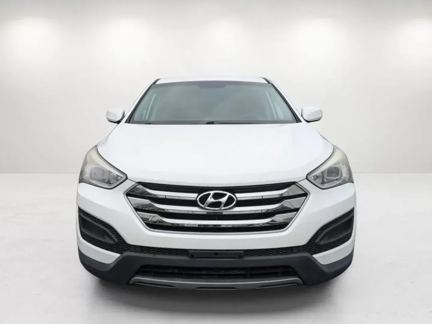 2016 /Gray Hyundai Santa Fe Sport (5XYZT3LB1GG) with an Regular Unleaded I-4 2.4 L/144 engine, 6-Speed Automatic w/OD transmission, located at 7000 Northlake Connector, Columbus, GA, 31904, (706) 987-8085, 32.524975, -84.978134 - 2016 Hyundai Santa Fe Sport - Photo#2