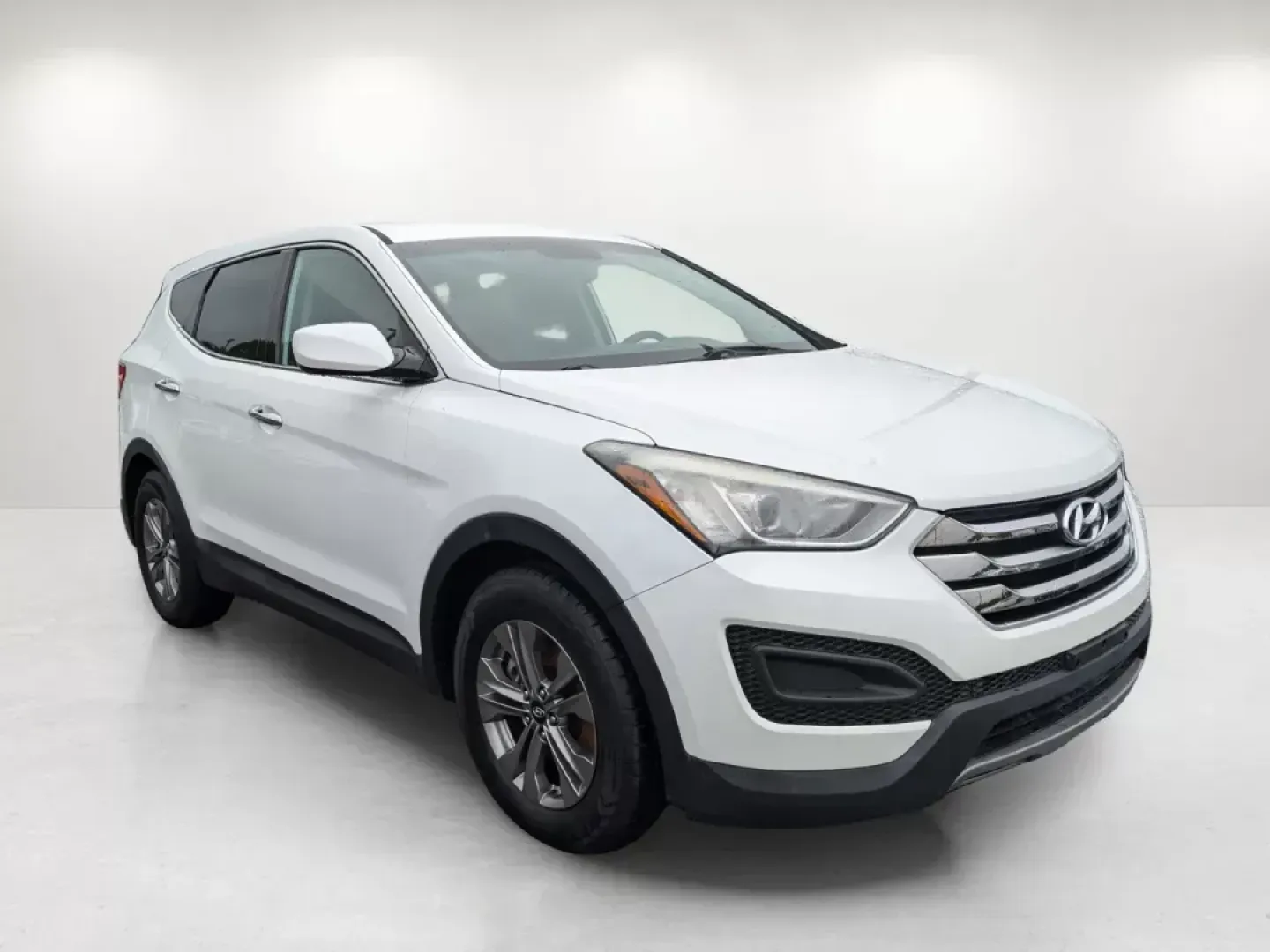 2016 /Gray Hyundai Santa Fe Sport (5XYZT3LB1GG) with an Regular Unleaded I-4 2.4 L/144 engine, 6-Speed Automatic w/OD transmission, located at 7000 Northlake Connector, Columbus, GA, 31904, (706) 987-8085, 32.524975, -84.978134 - 2016 Hyundai Santa Fe Sport - Photo#3