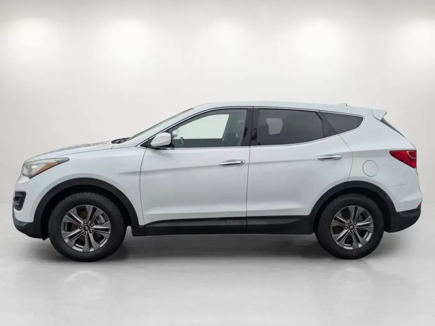 2016 /Gray Hyundai Santa Fe Sport (5XYZT3LB1GG) with an Regular Unleaded I-4 2.4 L/144 engine, 6-Speed Automatic w/OD transmission, located at 7000 Northlake Connector, Columbus, GA, 31904, (706) 987-8085, 32.524975, -84.978134 - 2016 Hyundai Santa Fe Sport - Photo#8