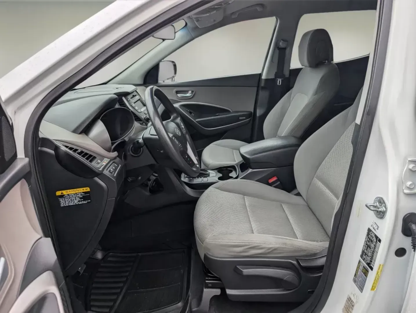 2016 /Gray Hyundai Santa Fe Sport (5XYZT3LB1GG) with an Regular Unleaded I-4 2.4 L/144 engine, 6-Speed Automatic w/OD transmission, located at 7000 Northlake Connector, Columbus, GA, 31904, (706) 987-8085, 32.524975, -84.978134 - 2016 Hyundai Santa Fe Sport - Photo#10