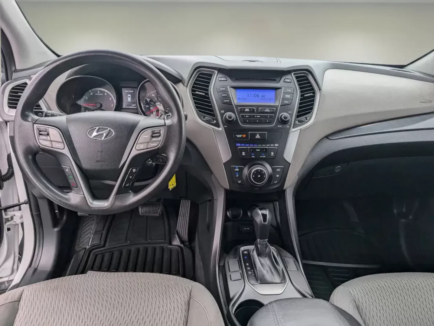 2016 /Gray Hyundai Santa Fe Sport (5XYZT3LB1GG) with an Regular Unleaded I-4 2.4 L/144 engine, 6-Speed Automatic w/OD transmission, located at 7000 Northlake Connector, Columbus, GA, 31904, (706) 987-8085, 32.524975, -84.978134 - 2016 Hyundai Santa Fe Sport - Photo#12