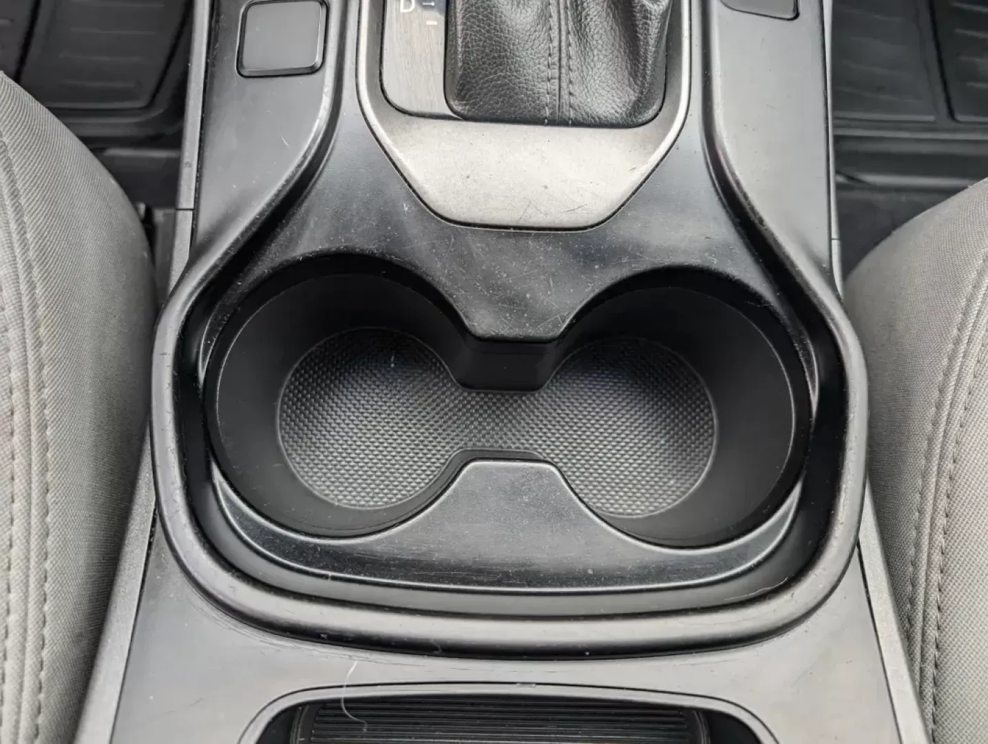 2016 /Gray Hyundai Santa Fe Sport (5XYZT3LB1GG) with an Regular Unleaded I-4 2.4 L/144 engine, 6-Speed Automatic w/OD transmission, located at 7000 Northlake Connector, Columbus, GA, 31904, (706) 987-8085, 32.524975, -84.978134 - 2016 Hyundai Santa Fe Sport - Photo#13