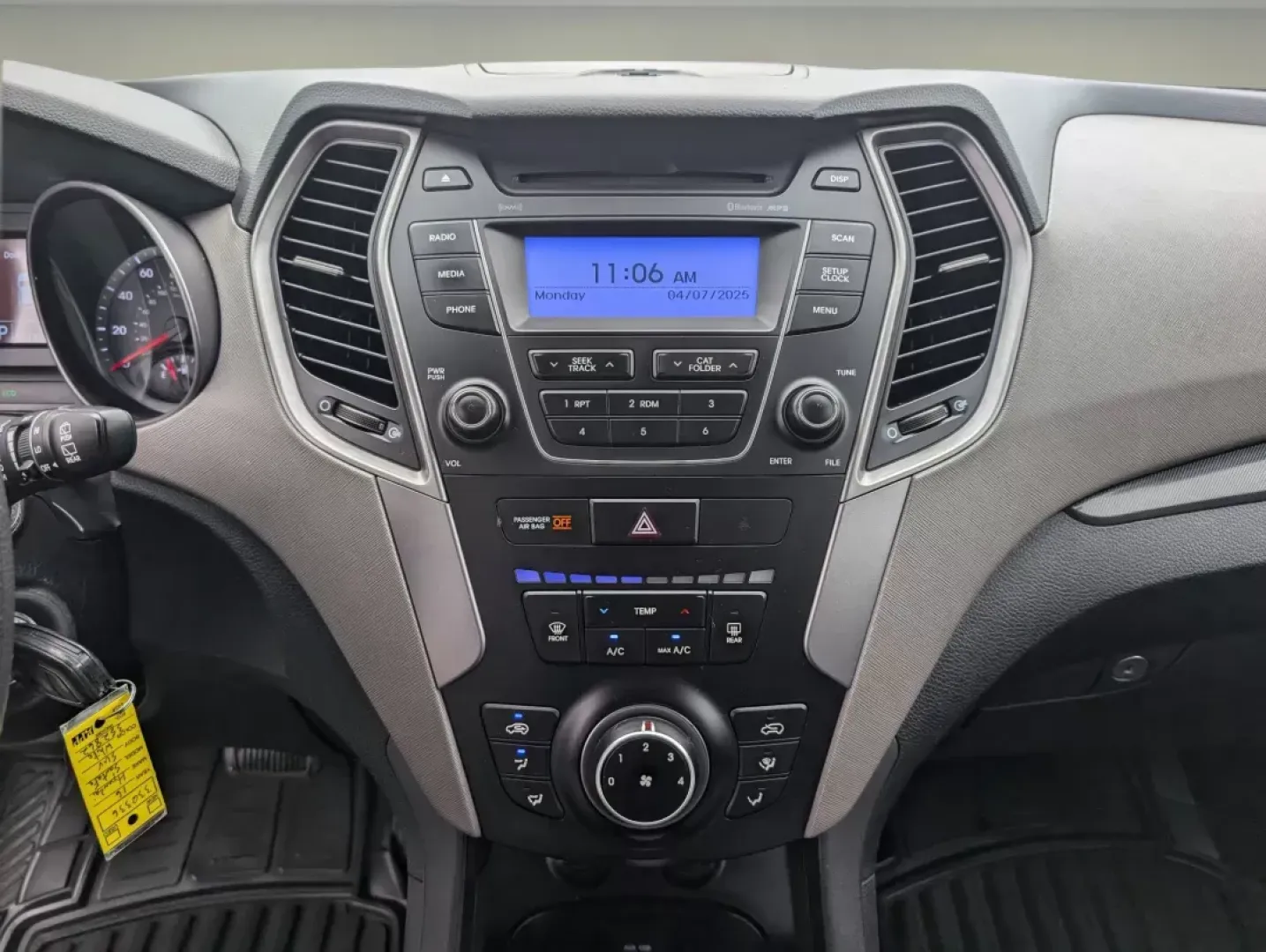 2016 /Gray Hyundai Santa Fe Sport (5XYZT3LB1GG) with an Regular Unleaded I-4 2.4 L/144 engine, 6-Speed Automatic w/OD transmission, located at 7000 Northlake Connector, Columbus, GA, 31904, (706) 987-8085, 32.524975, -84.978134 - 2016 Hyundai Santa Fe Sport - Photo#15