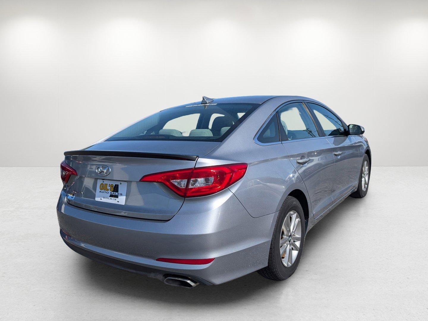 2016 /Gray Hyundai Sonata 2.4L SE (5NPE24AFXGH) with an Regular Unleaded I-4 2.4 L/144 engine, 6-Speed Automatic w/OD transmission, located at 5115 14th Ave., Columbus, GA, 31904, (706) 323-0345, 32.511494, -84.971046 - 2016 Hyundai Sonata 2.4L SE - Photo#4