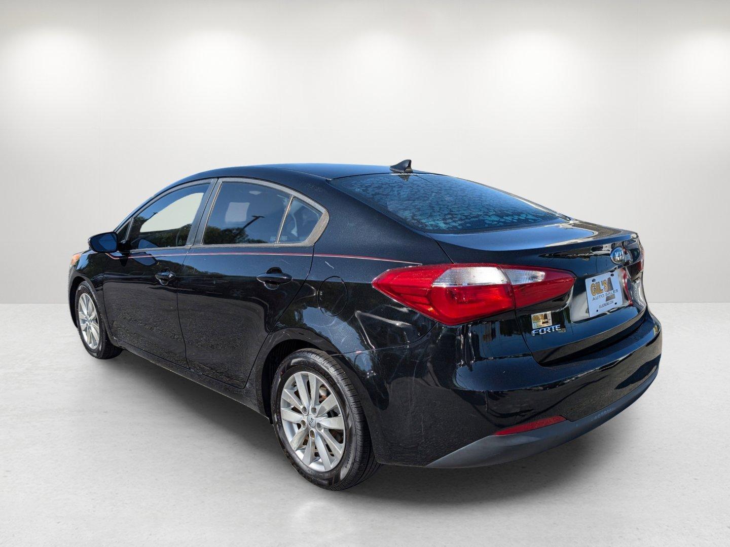 2016 /Black Kia Forte LX (KNAFX4A64G5) with an Regular Unleaded I-4 1.8 L/110 engine, 6-Speed Automatic w/OD transmission, located at 7000 Northlake Connector, Columbus, GA, 31904, (706) 987-8085, 32.524975, -84.978134 - 2016 Kia Forte LX - Photo#6