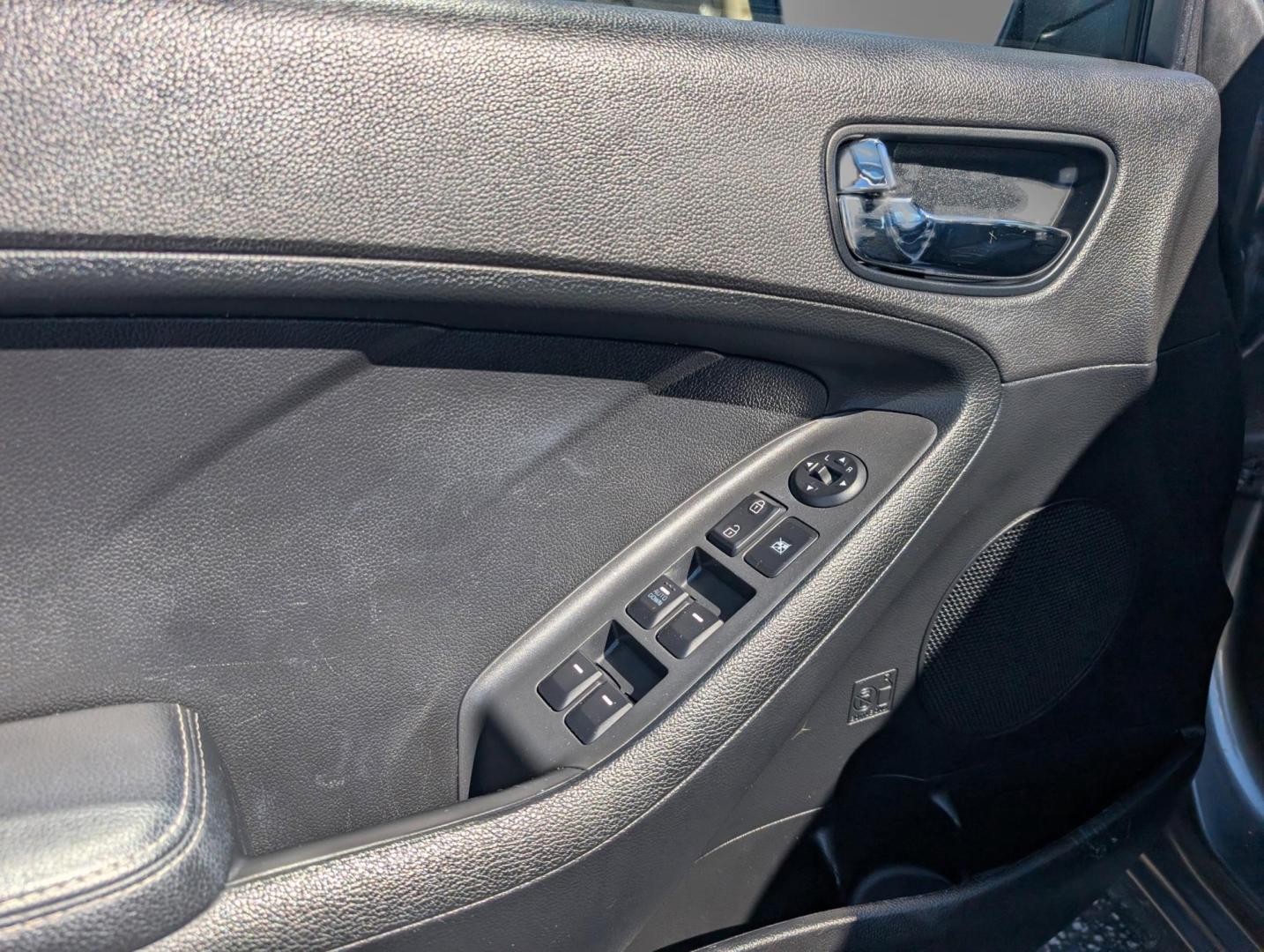 2016 /Black Kia Forte LX (KNAFX4A6XG5) with an Regular Unleaded I-4 1.8 L/110 engine, 6-Speed Automatic w/OD transmission, located at 5115 14th Ave., Columbus, GA, 31904, (706) 323-0345, 32.511494, -84.971046 - 2016 Kia Forte LX - Photo#9
