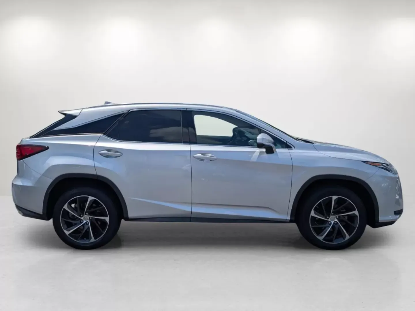 2016 Lexus RX 350 (2T2ZZMCAXGC) with an Other engine, located at 7000 Northlake Connector, Columbus, GA, 31904, (706) 987-8085, 32.524975, -84.978134 - Experience the ultimate in luxury and versatility with the 2016 Lexus RX 350, available now at Gils Auto in Phenix City, AL. This stunning SUV is not just a vehicle-it's a lifestyle upgrade, perfect for families on the go, daily commuters seeking comfort, or adventurous spirits ready to hit the open - Photo#4