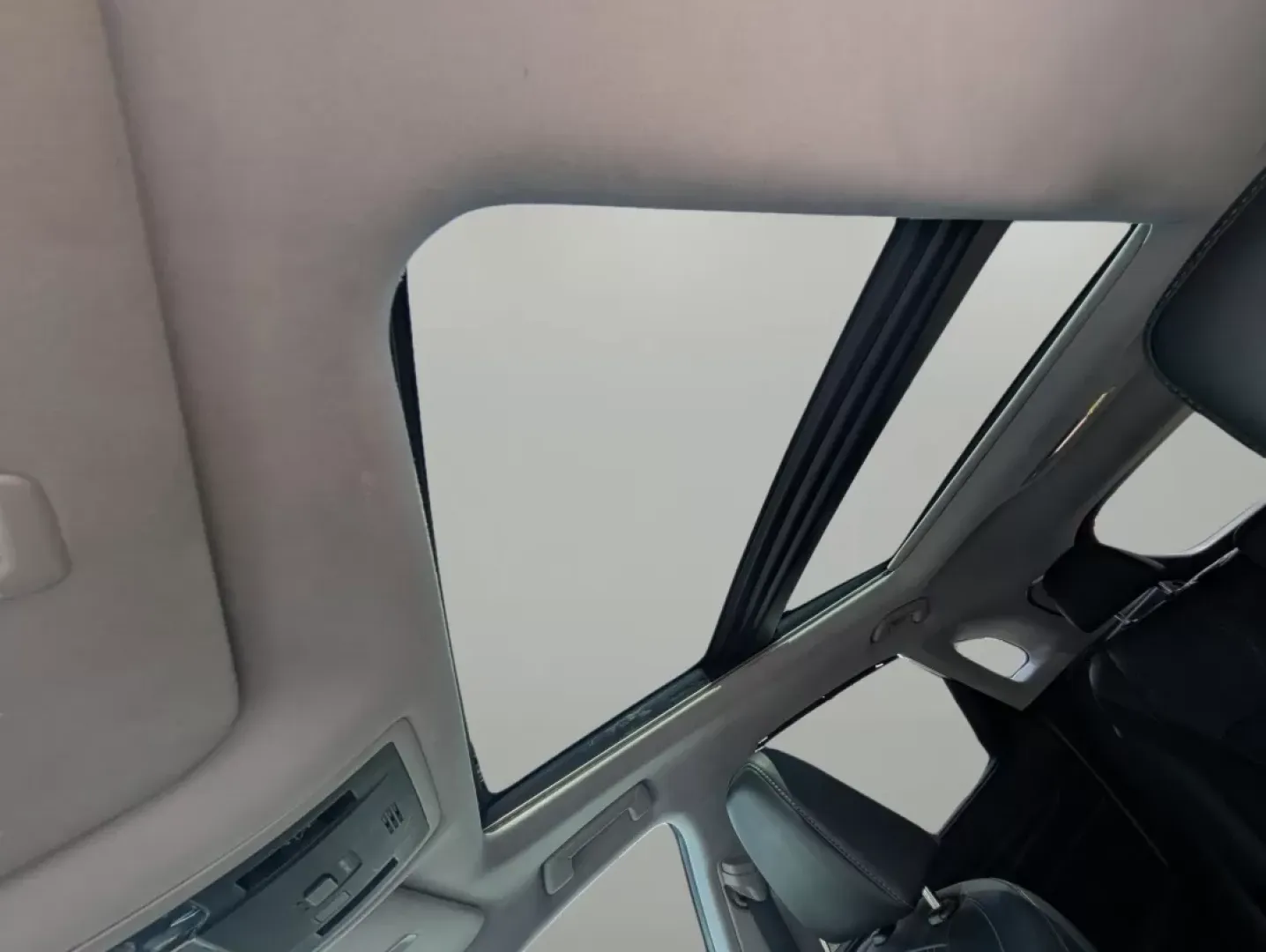 2016 Lexus RX 350 (2T2ZZMCAXGC) with an Other engine, located at 7000 Northlake Connector, Columbus, GA, 31904, (706) 987-8085, 32.524975, -84.978134 - Experience the ultimate in luxury and versatility with the 2016 Lexus RX 350, available now at Gils Auto in Phenix City, AL. This stunning SUV is not just a vehicle-it's a lifestyle upgrade, perfect for families on the go, daily commuters seeking comfort, or adventurous spirits ready to hit the open - Photo#17