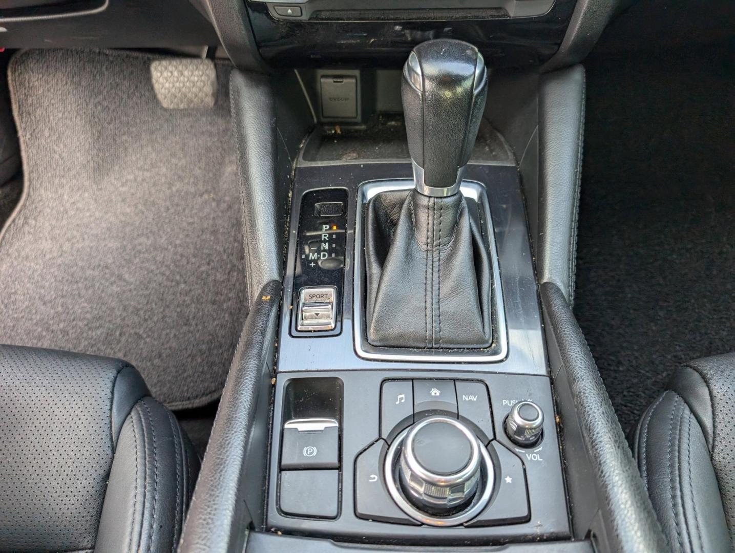 2016 /Black Mazda Mazda6 i Touring (JM1GJ1V58G1) with an Regular Unleaded I-4 2.5 L/152 engine, 6-Speed Automatic w/OD transmission, located at 804 22nd Ave, Phenix City, AL, 36870, (334) 297-1860, 32.484749, -85.024475 - 2016 Mazda Mazda6 i Touring - Photo#12