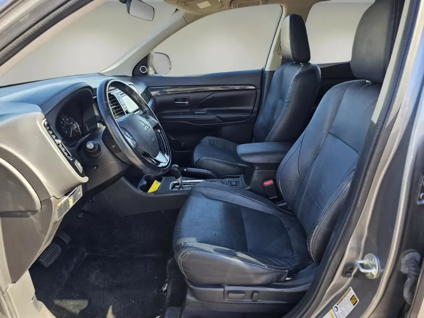 2016 Mitsubishi Outlander SEL (JA4AD3A33GZ) with an Other engine, located at 521 Old Farm Lane Rd, Prattville, AL, 36066, (334) 325-1505, 32.482460, -86.416367 - **Adventure Awaits with the 2016 Mitsubishi Outlander: Your Perfect Family SUV**<br /> <br /> Are you searching for the ideal vehicle to complement your family adventures or weekend getaways? Look no further than the 2016 Mitsubishi Outlander, available now at Gils Auto in Prattville, AL! This spaci - Photo#10