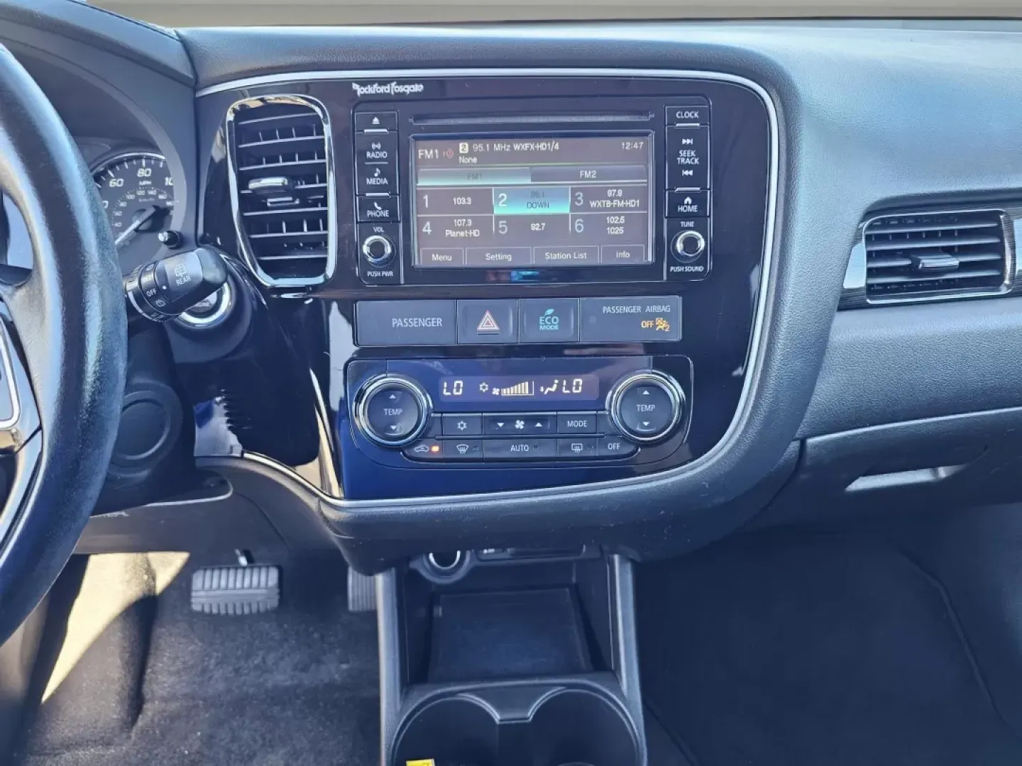 2016 Mitsubishi Outlander SEL (JA4AD3A33GZ) with an Other engine, located at 521 Old Farm Lane Rd, Prattville, AL, 36066, (334) 325-1505, 32.482460, -86.416367 - **Adventure Awaits with the 2016 Mitsubishi Outlander: Your Perfect Family SUV**<br /> <br /> Are you searching for the ideal vehicle to complement your family adventures or weekend getaways? Look no further than the 2016 Mitsubishi Outlander, available now at Gils Auto in Prattville, AL! This spaci - Photo#12