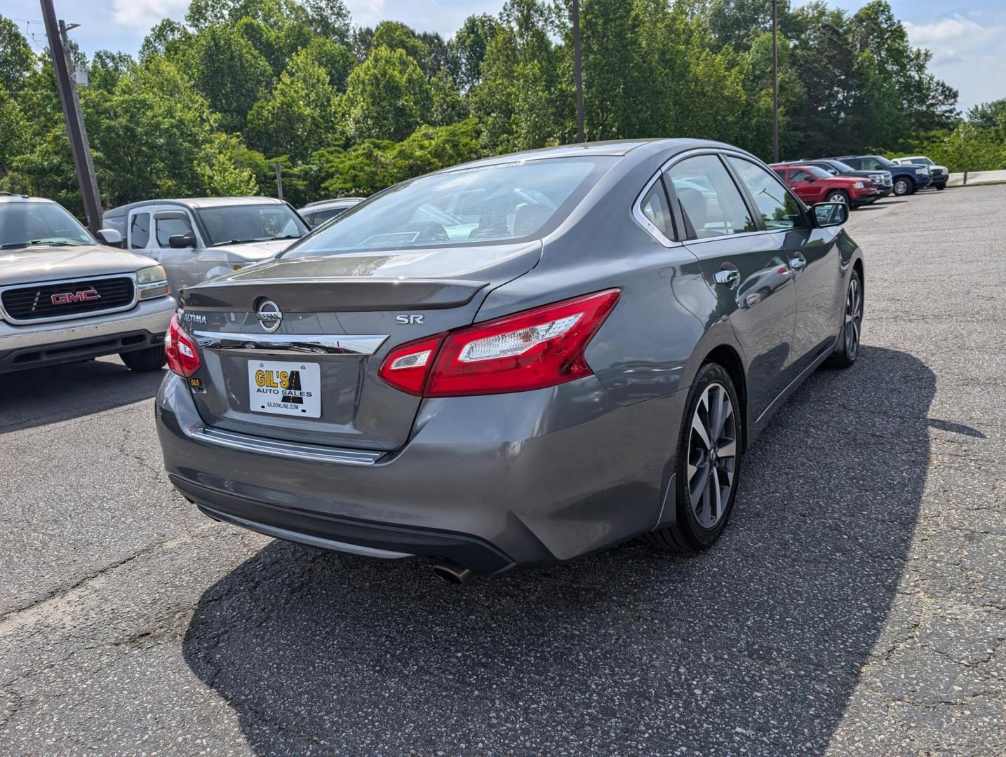2016 /Charcoal Nissan Altima 2.5 SR (1N4AL3AP5GC) with an Regular Unleaded I-4 2.5 L/152 engine, 1-Speed CVT w/OD transmission, located at 3959 U.S. 80 W, Phenix City, AL, 36870, (334) 297-4885, 32.469296, -85.135185 - 2016 Nissan Altima 2.5 SR - Photo#5