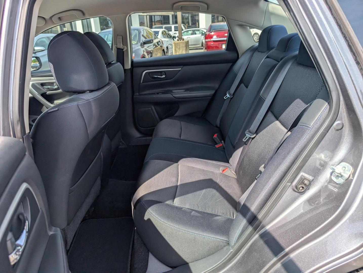 2016 /Charcoal Nissan Altima 2.5 SR (1N4AL3AP5GC) with an Regular Unleaded I-4 2.5 L/152 engine, 1-Speed CVT w/OD transmission, located at 3959 U.S. 80 W, Phenix City, AL, 36870, (334) 297-4885, 32.469296, -85.135185 - 2016 Nissan Altima 2.5 SR - Photo#11