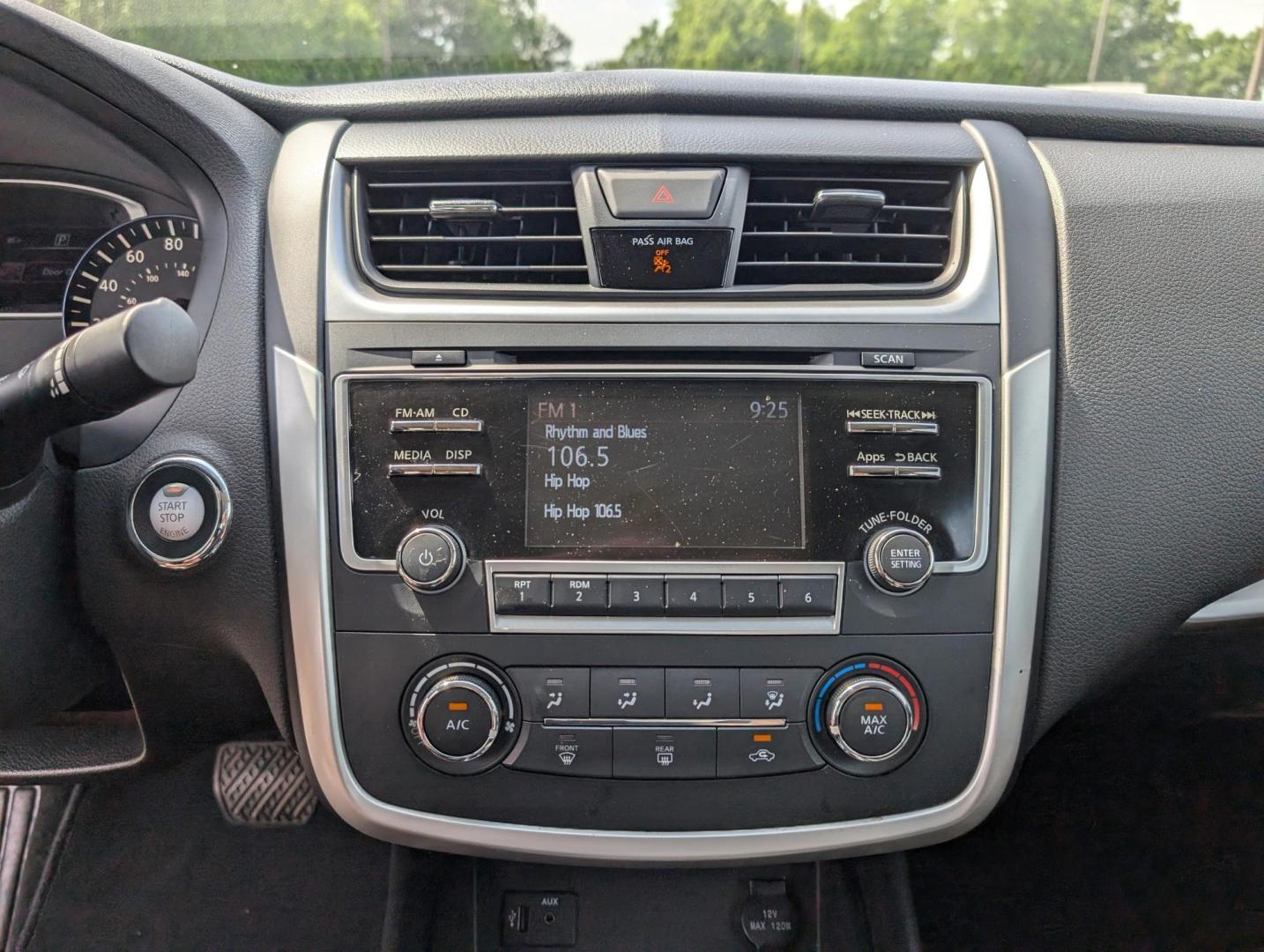 2016 /Charcoal Nissan Altima 2.5 SR (1N4AL3AP5GC) with an Regular Unleaded I-4 2.5 L/152 engine, 1-Speed CVT w/OD transmission, located at 3959 U.S. 80 W, Phenix City, AL, 36870, (334) 297-4885, 32.469296, -85.135185 - 2016 Nissan Altima 2.5 SR - Photo#15