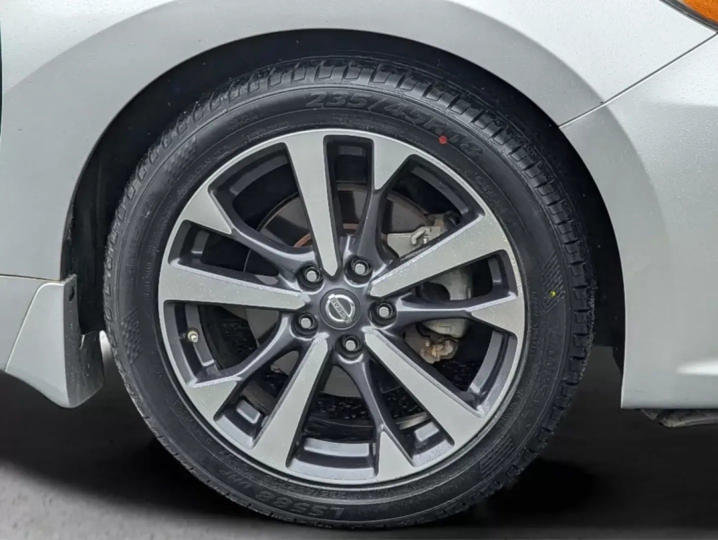 2016 /Charcoal Nissan Altima 2.5 SR (1N4AL3AP2GC) with an Other engine, located at 804 22nd Ave, Phenix City, AL, 36870, (334) 297-1860, 32.484749, -85.024475 - **Cruise in Style with the 2016 Nissan Altima 2.5 SR: Perfect for Your Daily Commute and Weekend Getaways!**<br /> <br /> Are you searching for a vehicle that effortlessly blends style, comfort, and efficiency? Look no further than this sleek 2016 Nissan Altima 2.5 SR, available now at Gils Auto in - Photo#7