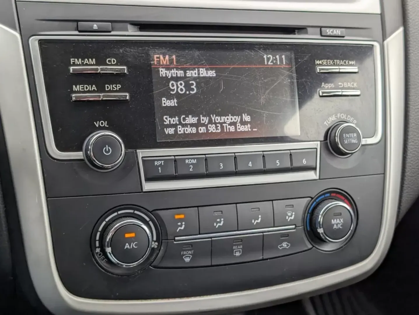 2016 /Charcoal Nissan Altima 2.5 SR (1N4AL3AP2GC) with an Other engine, located at 804 22nd Ave, Phenix City, AL, 36870, (334) 297-1860, 32.484749, -85.024475 - **Cruise in Style with the 2016 Nissan Altima 2.5 SR: Perfect for Your Daily Commute and Weekend Getaways!**<br /> <br /> Are you searching for a vehicle that effortlessly blends style, comfort, and efficiency? Look no further than this sleek 2016 Nissan Altima 2.5 SR, available now at Gils Auto in - Photo#15