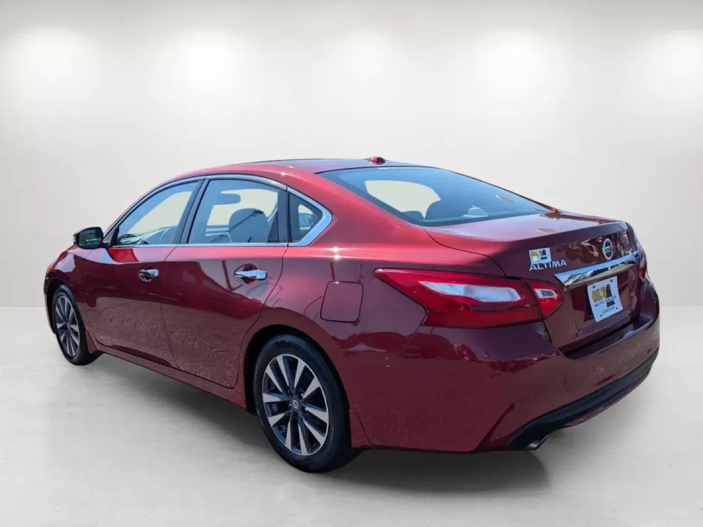 2016 /Charcoal Nissan Altima 2.5 SV (1N4AL3AP9GC) with an Other engine, located at 5115 14th Ave., Columbus, GA, 31904, (706) 323-0345, 32.511494, -84.971046 - **Drive into Adventure with the 2016 Nissan Altima 2.5 SV Your Ideal Companion for Life in Phenix City!**<br /> <br /> Are you looking for a vehicle that seamlessly blends comfort, style, and affordability? Look no further than this stunning 2016 Nissan Altima 2.5 SV, now available at Gils Auto in - Photo#6