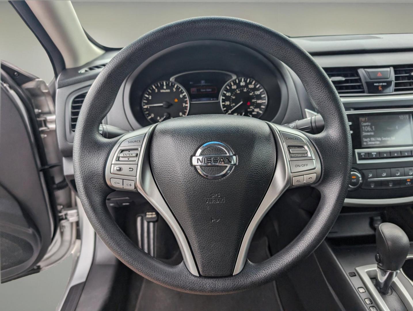 2016 /Charcoal Nissan Altima 2.5 S (1N4AL3AP9GN) with an Regular Unleaded I-4 2.5 L/152 engine, 1-Speed CVT w/OD transmission, located at 804 22nd Ave, Phenix City, AL, 36870, (334) 297-1860, 32.484749, -85.024475 - 2016 Nissan Altima 2.5 S - Photo#15