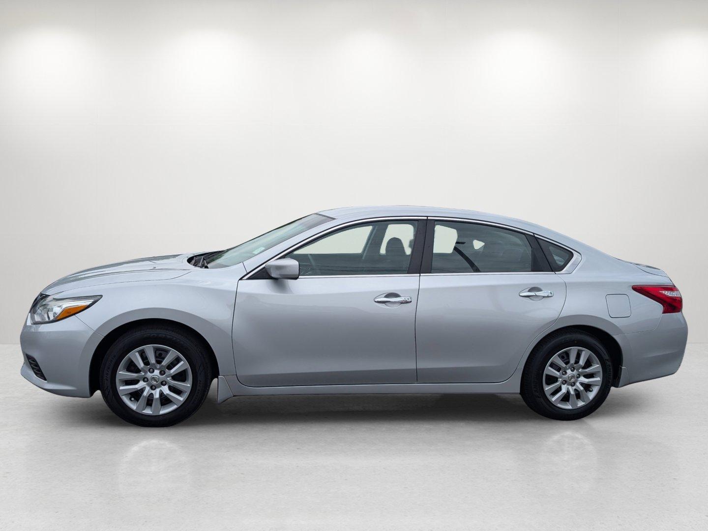 2016 /Charcoal Nissan Altima 2.5 S (1N4AL3AP9GN) with an Regular Unleaded I-4 2.5 L/152 engine, 1-Speed CVT w/OD transmission, located at 804 22nd Ave, Phenix City, AL, 36870, (334) 297-1860, 32.484749, -85.024475 - 2016 Nissan Altima 2.5 S - Photo#7